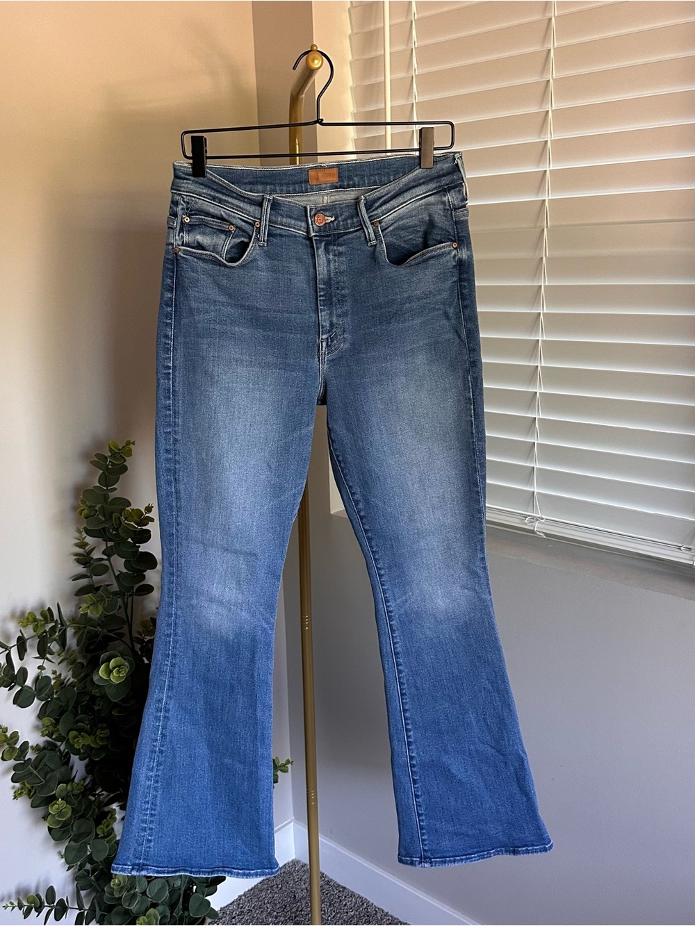 MOTHER The Weekender Jeans 31